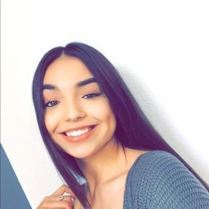 Meet your Posher, Kaitlynn